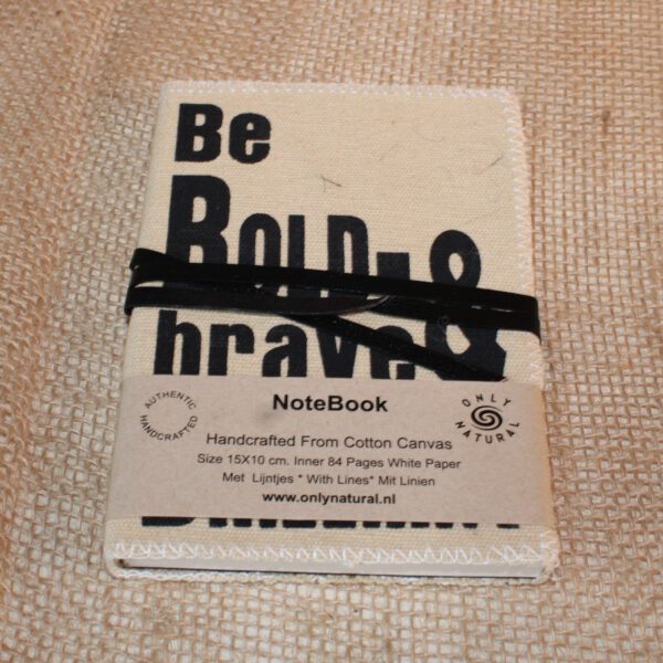 Handgemaakt canvas notitieboek met tekst op omslag