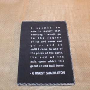 Handgemaakt donkergrijs canvas notitieboek met tekst van Ernest Shackleton