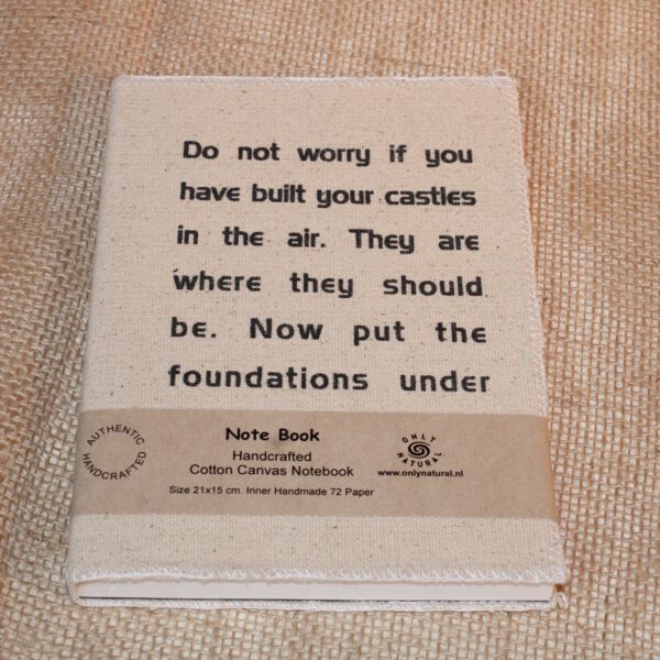 Handgemaakt beige canvas notitieboek met tekst van Henry David Thoreau