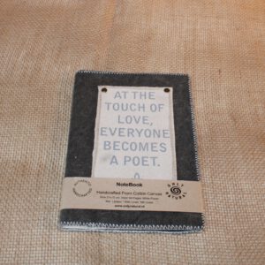 Handgemaakt beige canvas notitieboek met tekst van Plato