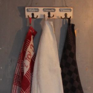 Handdoekenrekje van hout en metaal