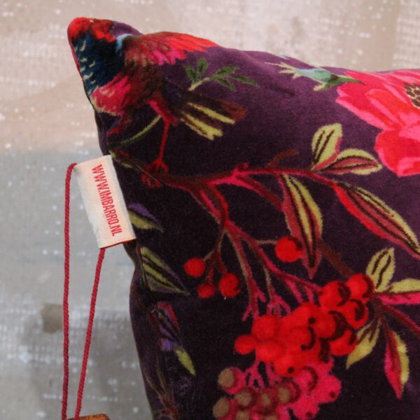 Kleurrijk zacht verlours kussen