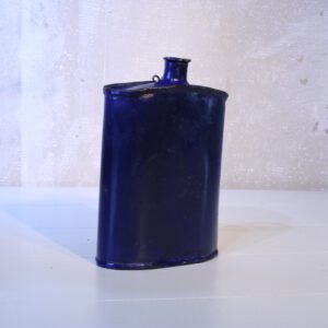 Blauwe geëmaillieerde veldfles