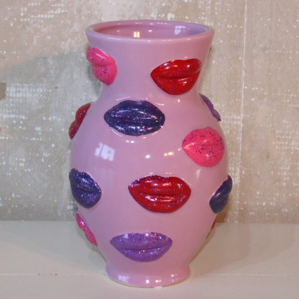 vlentijn vaas lippen Roze vaas versierd met kleurrijke lippen