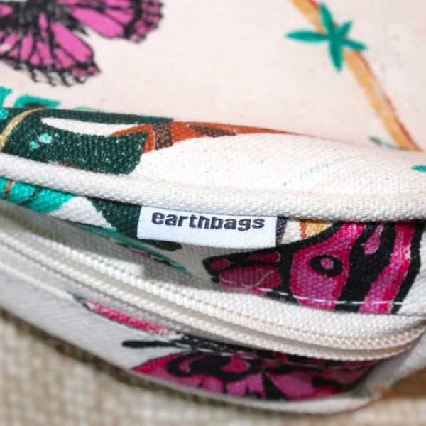 Duurzame toilettas met kleurrijke vlinders