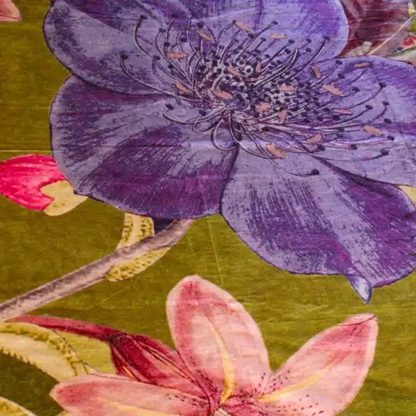 Plaid Emma Imbarro 4 Bohemian plaid van zacht velours in levendige kleuren en uitbundige bloemen