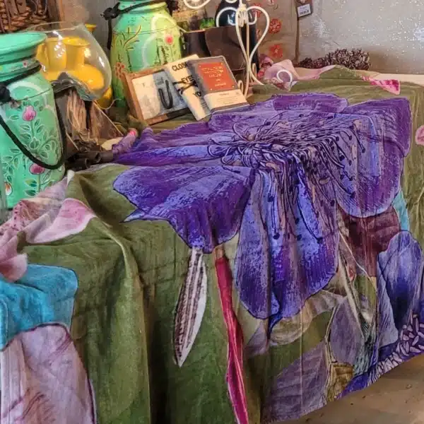 kleed emma met potten Bohemian plaid van zacht velours in levendige kleuren en uitbundige bloemen