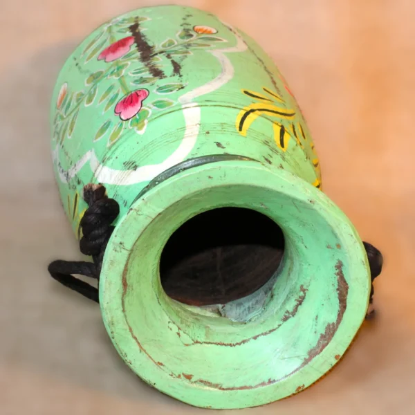 Melkpot met handbeschilderd bloemmotief uit India