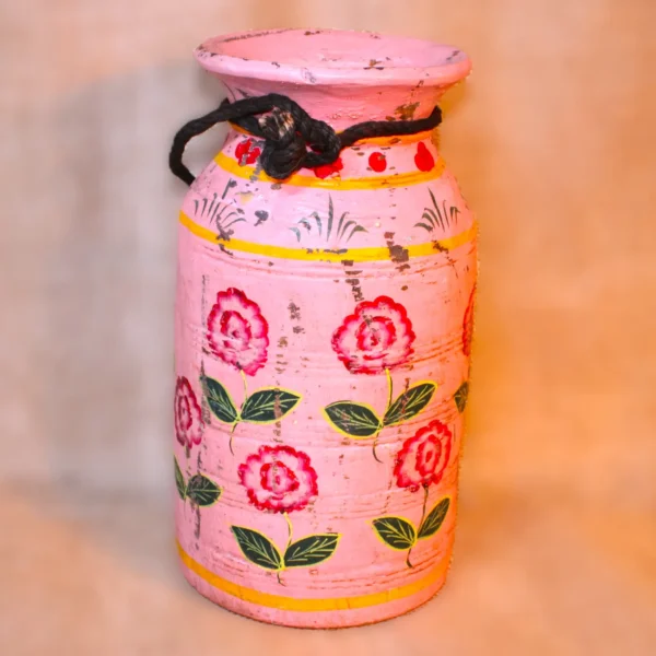 Melkpot met handbeschilderd bloemmotief uit India