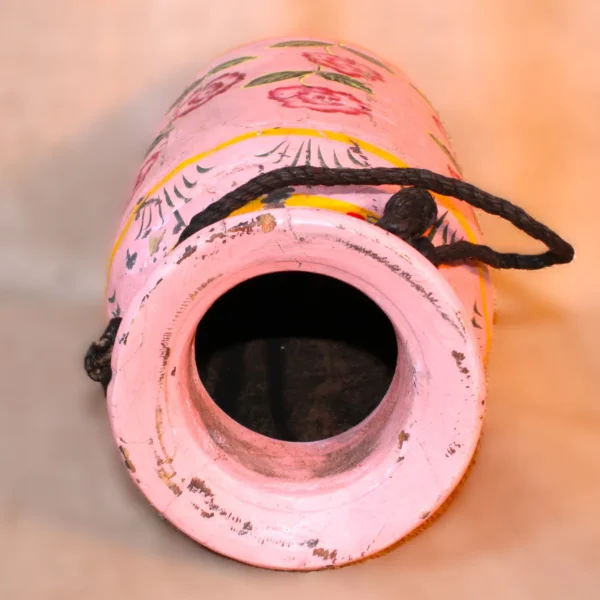 Melkpot met handbeschilderd bloemmotief uit India