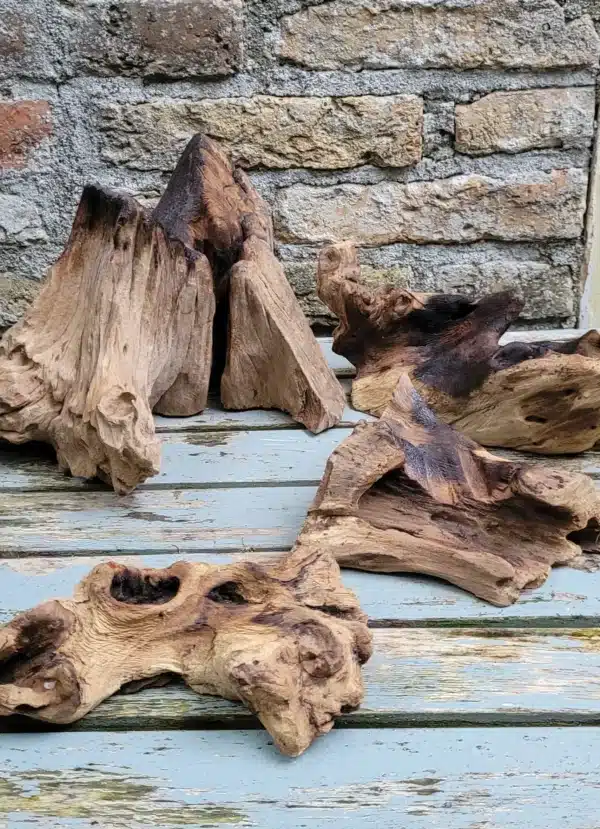 hout allemaal Handgemaakte vaas van gerecycled glas op wortelhout